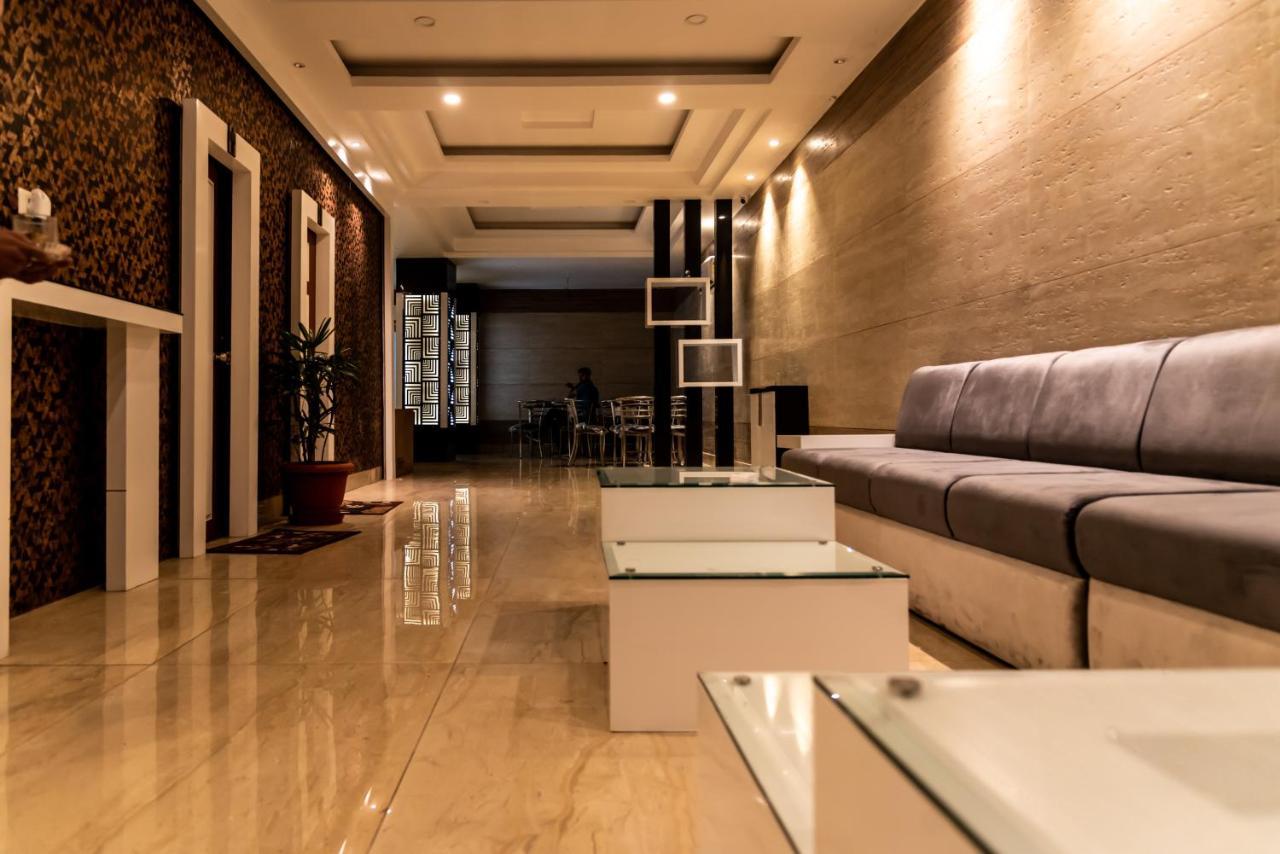 Hotel Arihant Palace , Katra カトラ エクステリア 写真